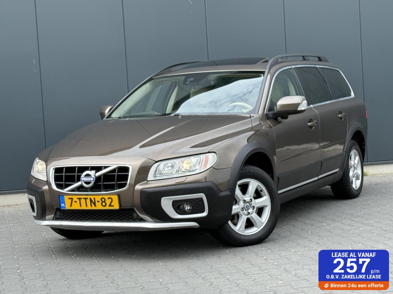 Volvo XC70 - 3.2 Summum Schuifdak - Leder - DVD - Xenon - Facelift - AutoWereld.nl