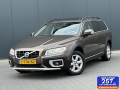 Volvo XC70 - 3.2 Summum Schuifdak - Leder - DVD - Xenon - Facelift