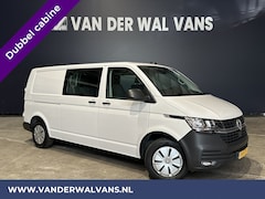 Volkswagen Transporter - 2.0 TDI L2H1 Dubbele Cabine Euro6 Airco | 5-Zits | Navigatie | Trekhaak | Apple Carplay An