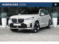 BMW X3 - 30e xDrive M Sport Automaat / Panoramadak / Trekhaak / Sportstoelen / Adaptieve LED / Park