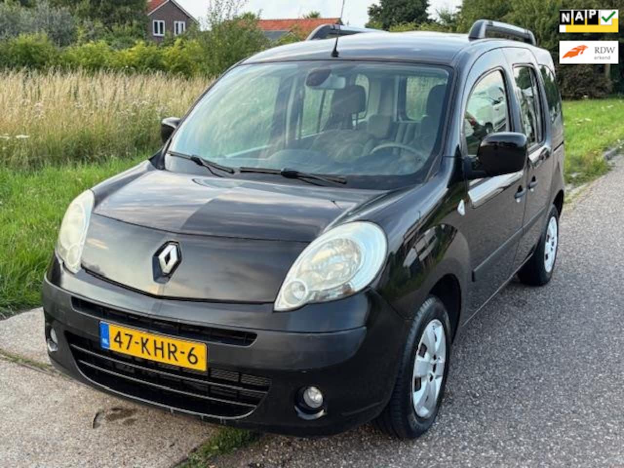 Renault Kangoo Family - 1.6-16V Expression Airco Electr pakket Audio/CD Zijschuifdeur links + rechts Trekhaak Deal - AutoWereld.nl