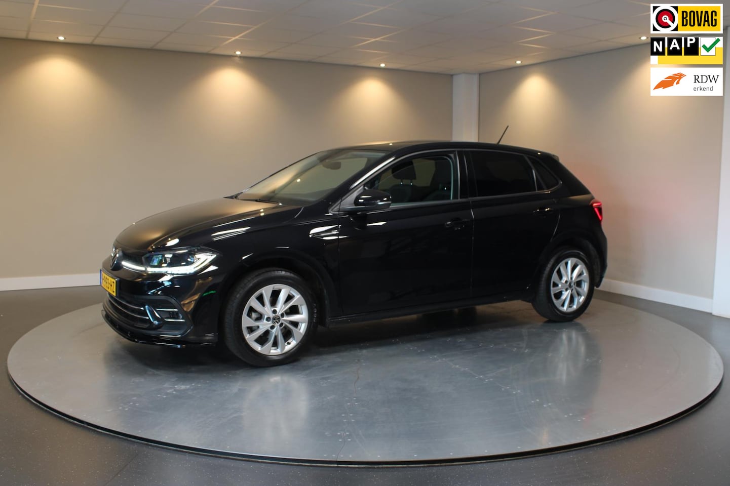 Volkswagen Polo - 1.0 TSI R-Line Business *19.000Km! Carplay|Virtualdash - AutoWereld.nl