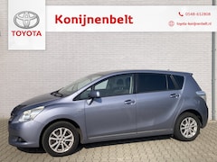 Toyota Verso - 1.8 VVT-i Business | Pano | Trekhaak | PDC v+a | Cruise control