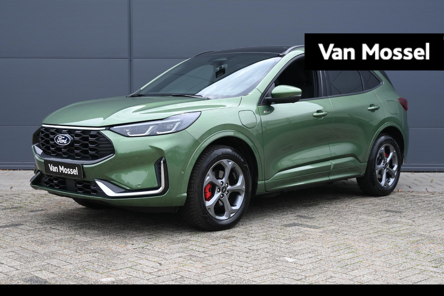 Ford Kuga - 2.5 PHEV ST-Line X 243PK | Winterpack | Wegklapbare trekhaak | Head-up display | Dodehoekd - AutoWereld.nl