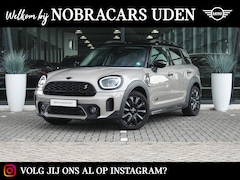 MINI Countryman - Cooper SE ALL4 Classic Automaat / Panoramadak / Achteruitrijcamera / Adaptieve LED / Comfo