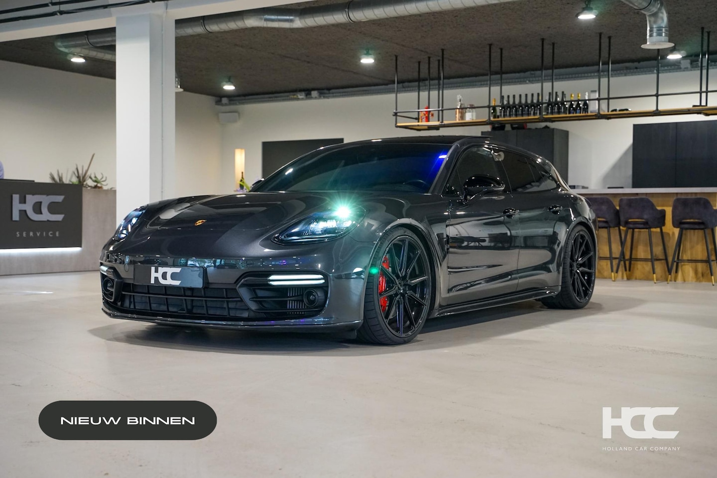 Porsche Panamera Sport Turismo - 4 E-Hybrid | Vossen | Sport Design | - AutoWereld.nl