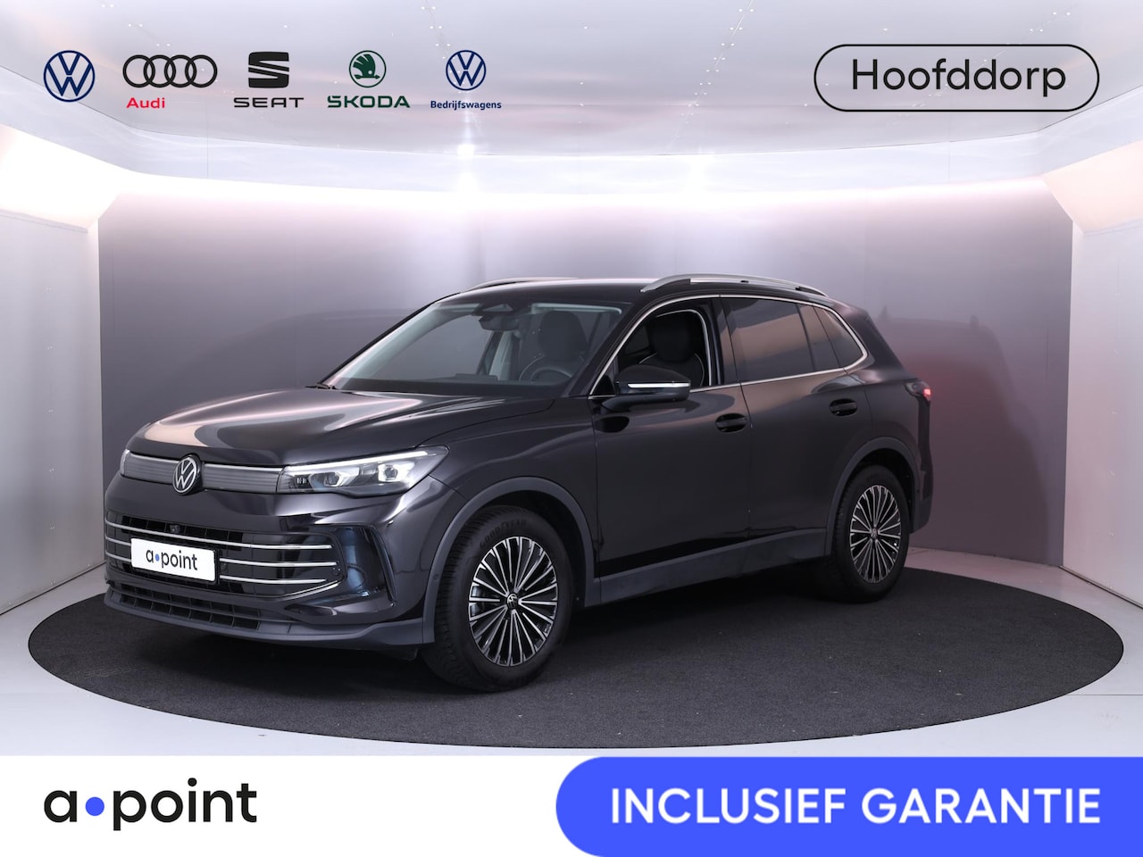Volkswagen Tiguan - 1.5 eTSI Elegance 150 pk Automaat (DSG) | Navigatie | Elektr. trekhaak | Parkeersensoren ( - AutoWereld.nl