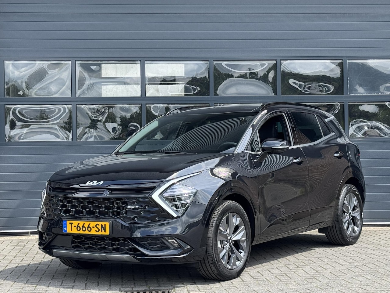 Kia Sportage - 1.6 T-GDI HYBRID GT-LINE I AUTOMAAT I SCHUIF/KANTELDAK I ADAPTIVE CRUISE I ACHTERUITRIJCAM - AutoWereld.nl