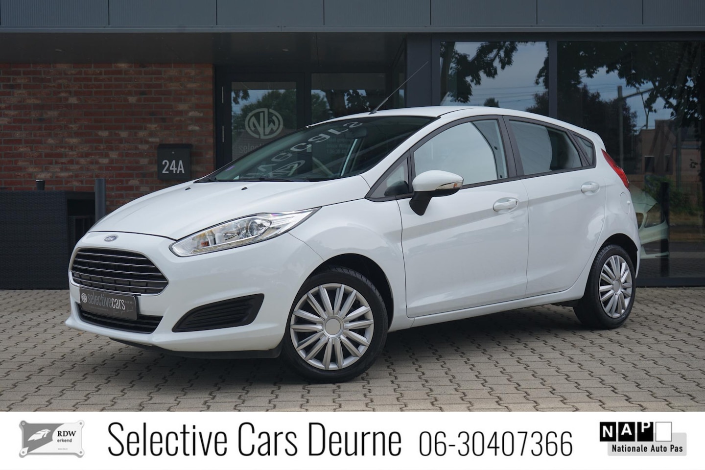 Ford Fiesta - 1.0i Trend , Bluetooth, Nieuwe APK, LED, 5-deurs, MF stuur. - AutoWereld.nl
