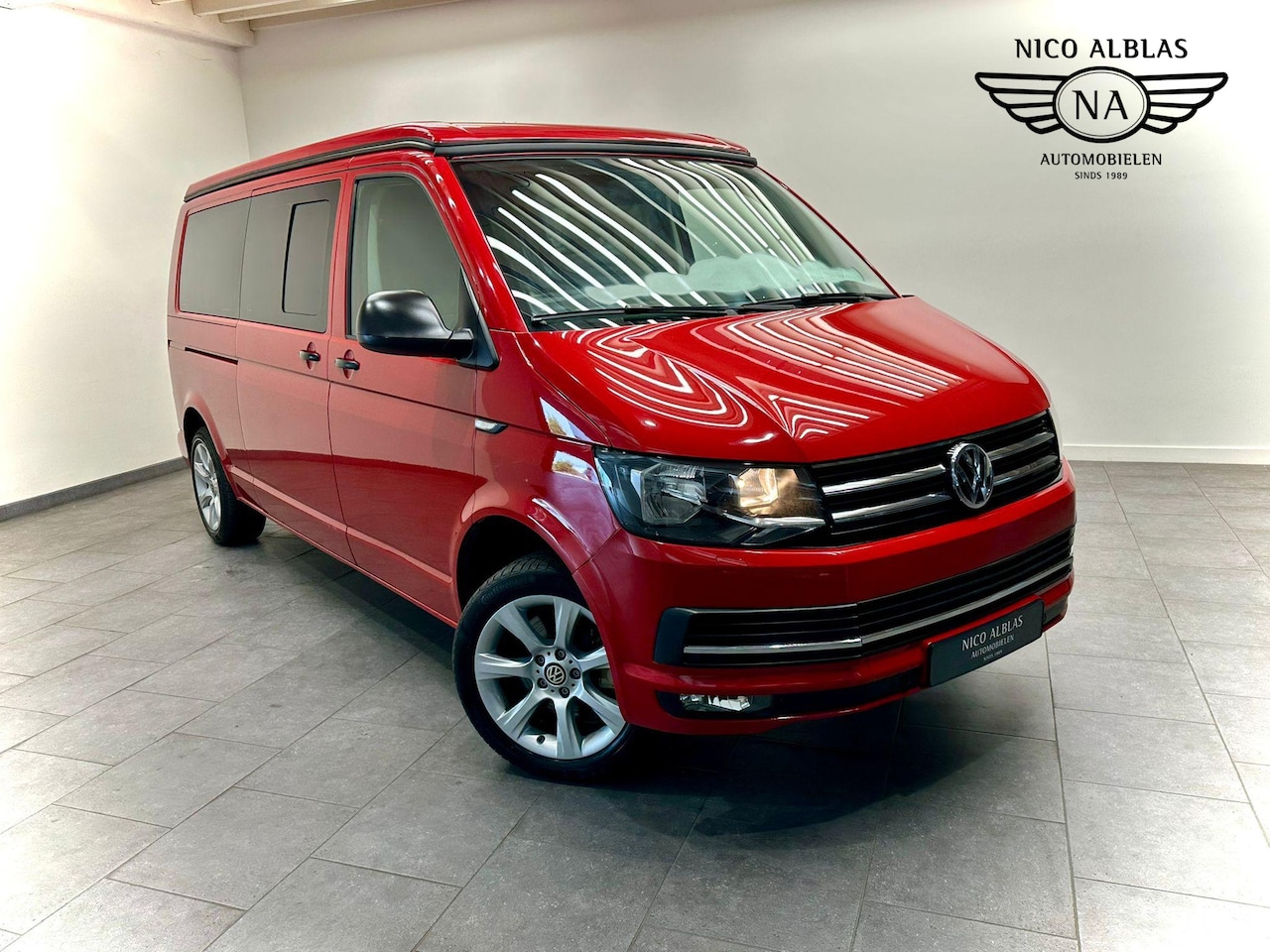 Volkswagen Transporter Caravelle - Camper 2.0 TSi DSG 4-motion Motor slechts 100KM!! Unieke 9 persoons uitvoering!! - AutoWereld.nl
