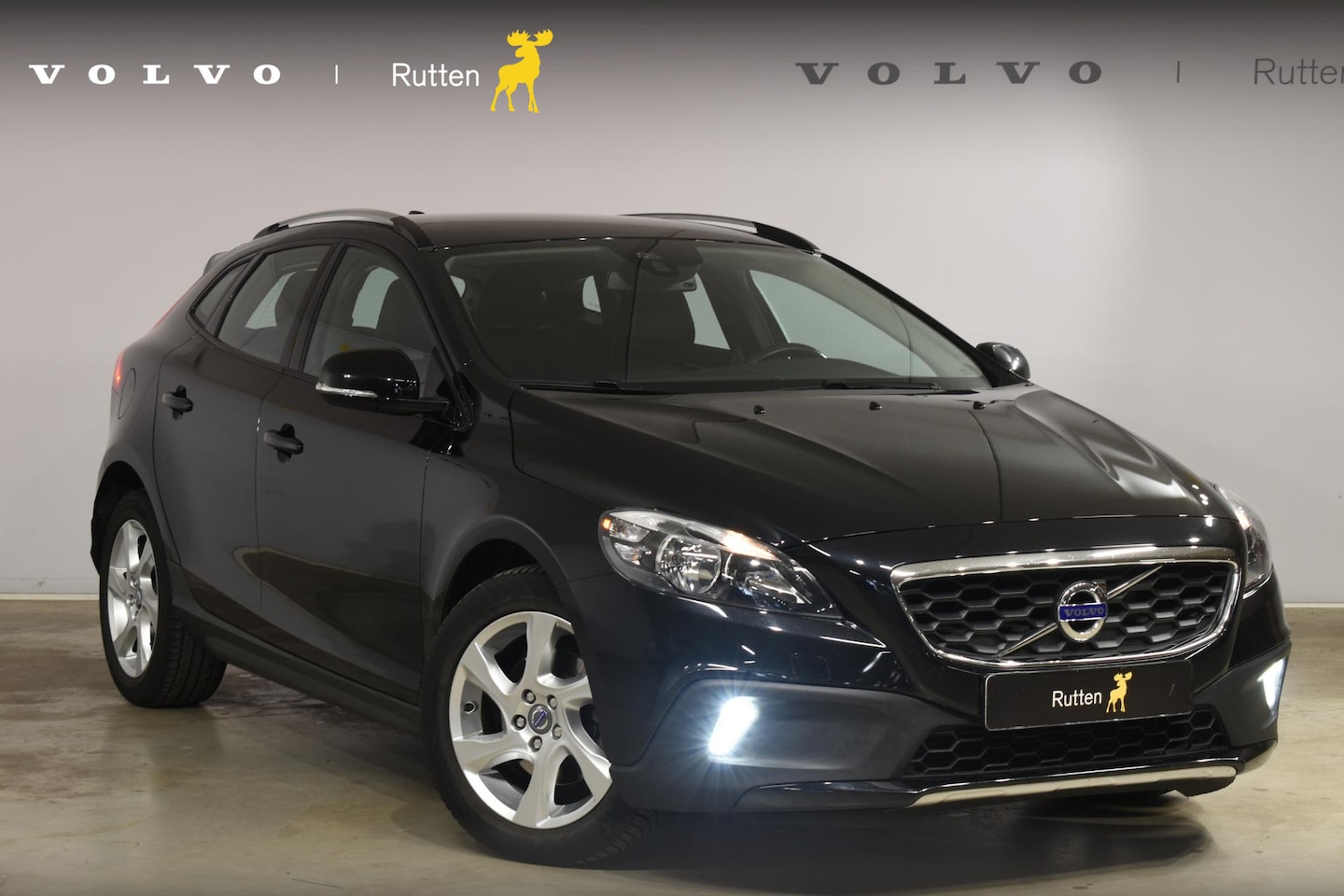 Volvo V40 Cross Country - T4 179PK Summum / Navigatie / Camera / Elektrische Bestuurderstoel / Cruise Control / Stoe - AutoWereld.nl