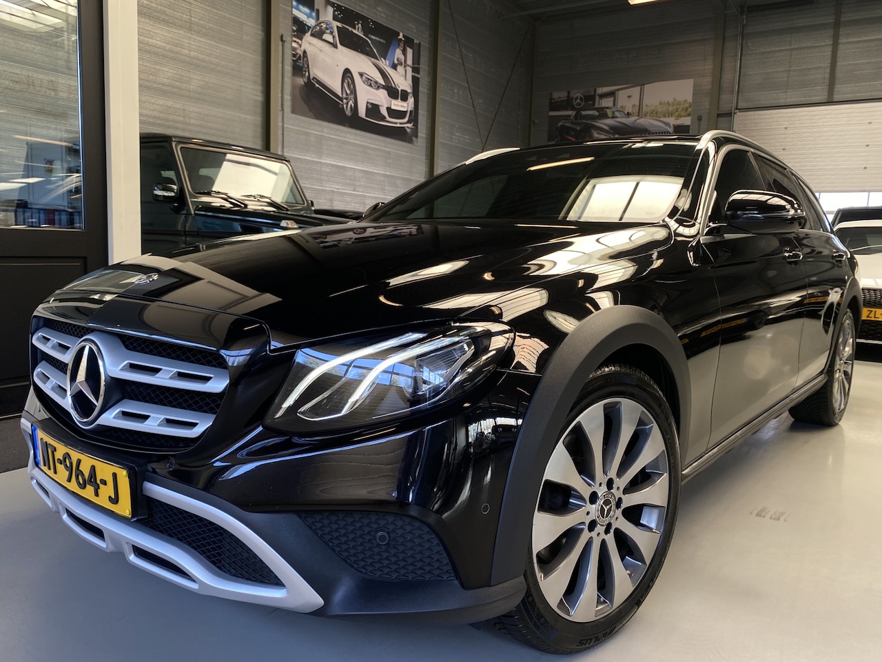 Mercedes-Benz E-klasse All-Terrain - 220 d 4MATIC Ambition Camera, Carplay, Pano, Elek trekhaak, Head up DISPLAY - AutoWereld.nl