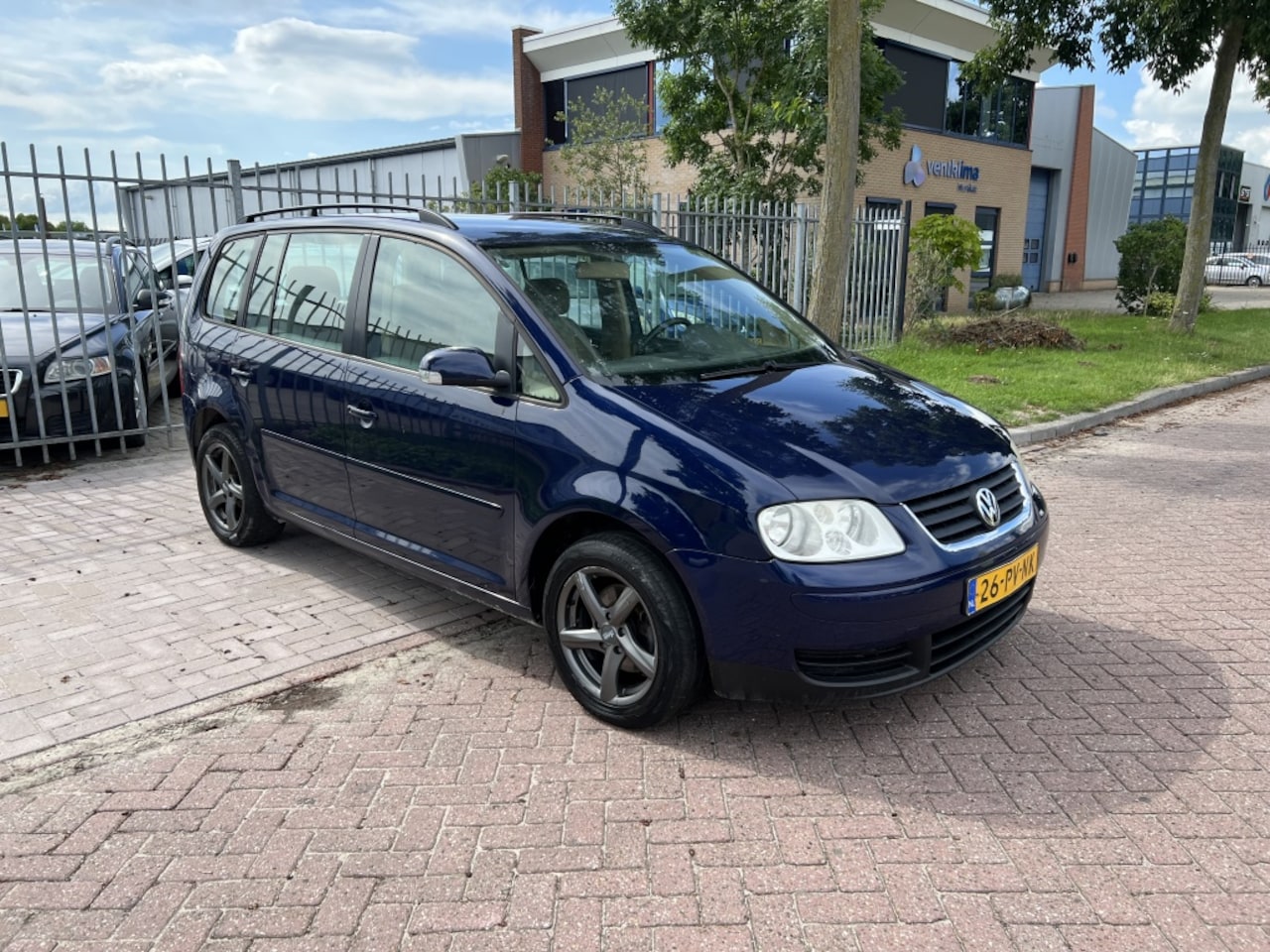 Volkswagen Touran - 2.0-16V FSI | 7PRS| CLIMA| EXPORT - AutoWereld.nl