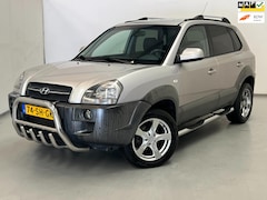 Hyundai Tucson - 2.0i Style / Export / Clima / Trekhaak