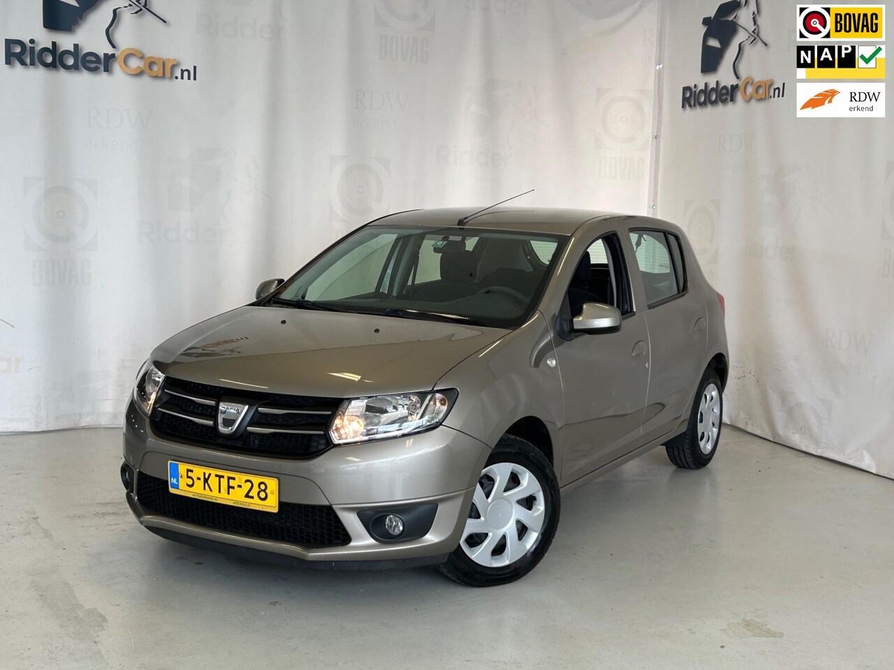 Dacia Sandero - 0.9 TCe Lauréate|2E EIG|NAP|NAVI|TREKHAAK|AIRCO| - AutoWereld.nl