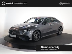 Mercedes-Benz A-klasse - 180 Star Edition AMG Line | Night | Achteruitrijcamera | Dodehoekassistent |