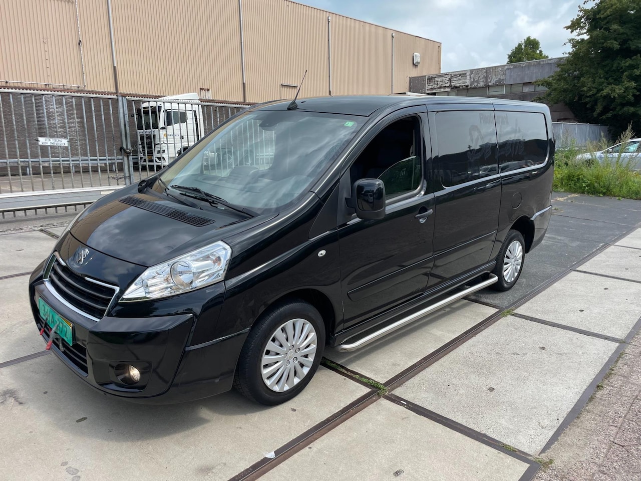 Peugeot Expert - 229 2.0 HDI L2H1 DC Navteq 2!EURO 5!WEINIG KM:138000NAP!AIRCO!ELCKTRISH RAAM&SPIEGEL!PARKE - AutoWereld.nl
