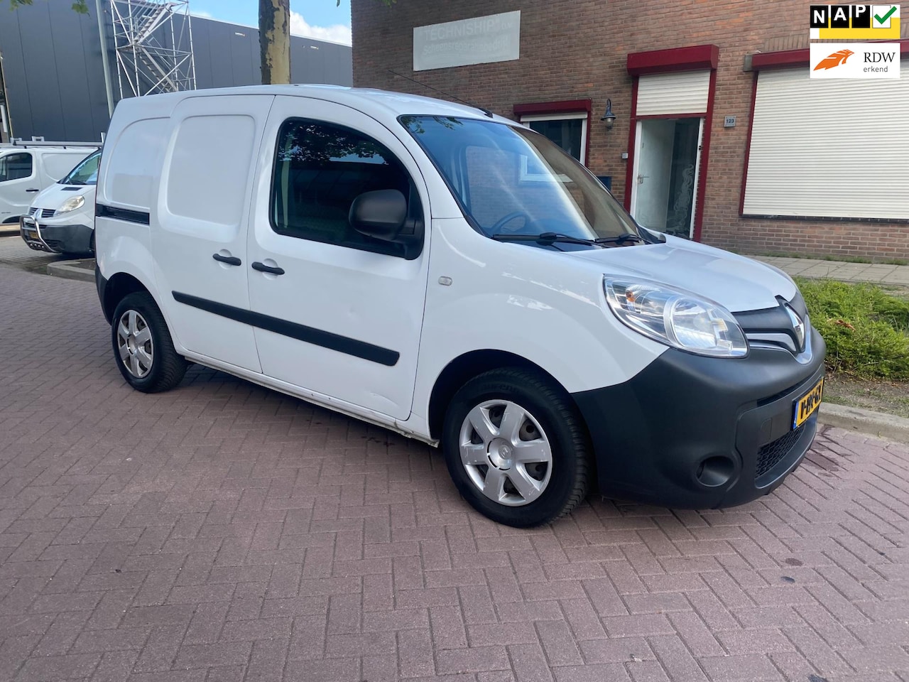 Renault Kangoo - 1.5 dCi * 2016 * Airco ** Airbag * Elek Ramen * Stuurbekrachtiging * Rijdt en Schakelt Goe - AutoWereld.nl