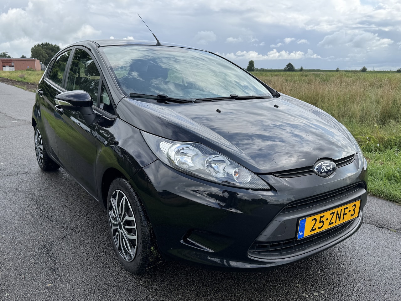 Ford Fiesta - 1.25 Champion Airco/5-Deurs - AutoWereld.nl