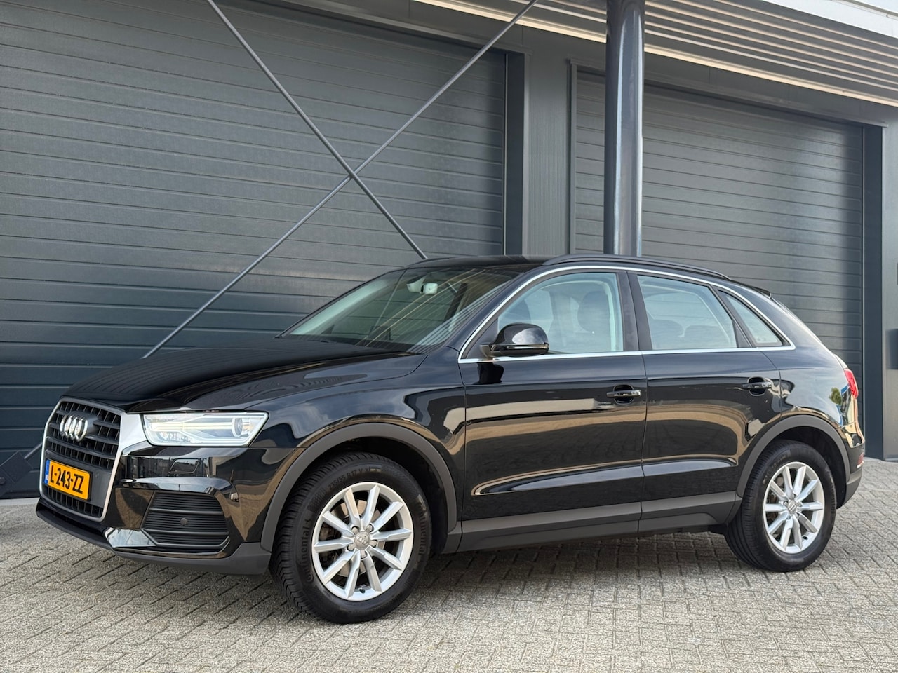 Audi Q3 - 1.4 TFSI CoD Design Pro Line Plus 1.4 TFSI CoD Design Pro Line Plus, Keyless, Stoelverwarming, Navi - AutoWereld.nl