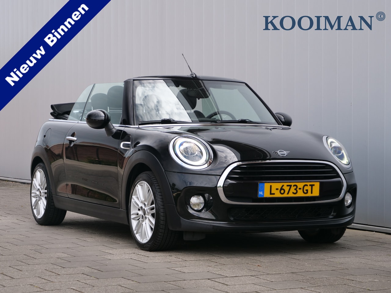 MINI Cabrio - Mini 1.5 136pk Cooper Chili Stoelverwarming / Navigatie / Parkeersensoren - AutoWereld.nl