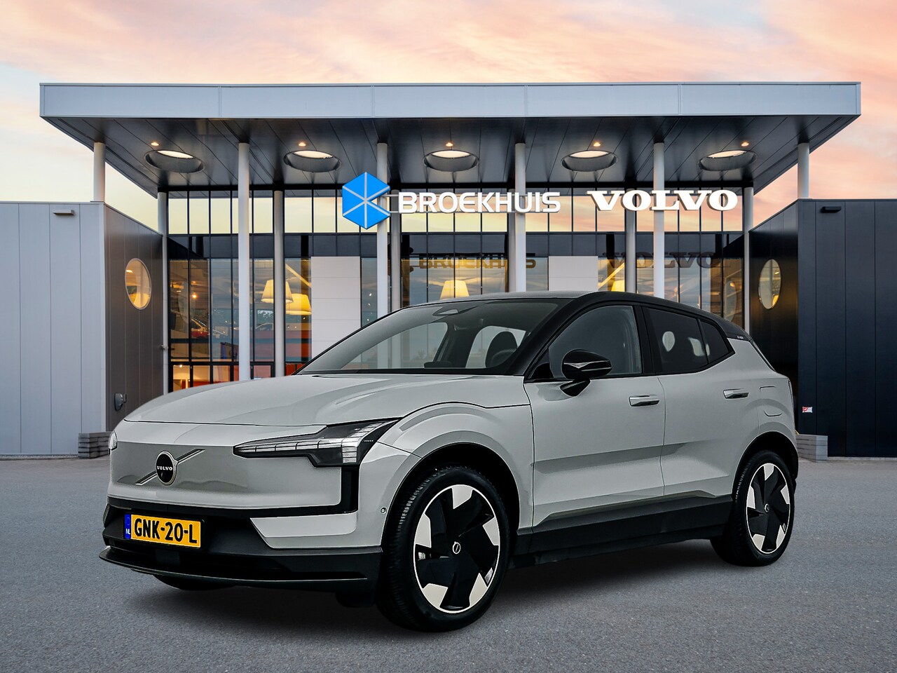 Volvo EX30 - Single Motor Extended Range Ultra 69 kWh | Stoel/stuurverwarming | Getint glas | Panoramad - AutoWereld.nl