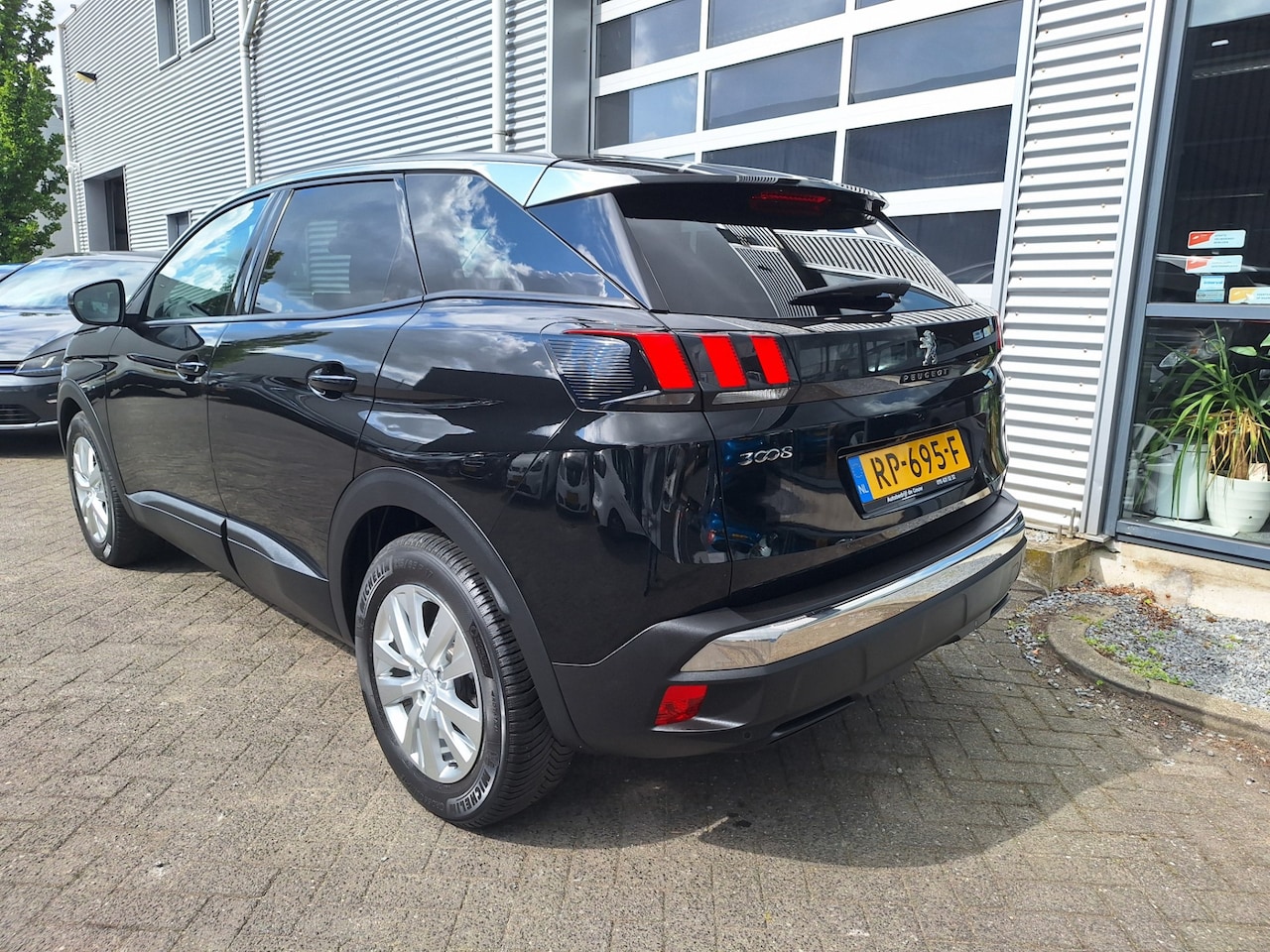 Peugeot 3008 - 1.2 PureTech Blue Lease Executive 1.2 PureTech Blue Lease Executive - AutoWereld.nl