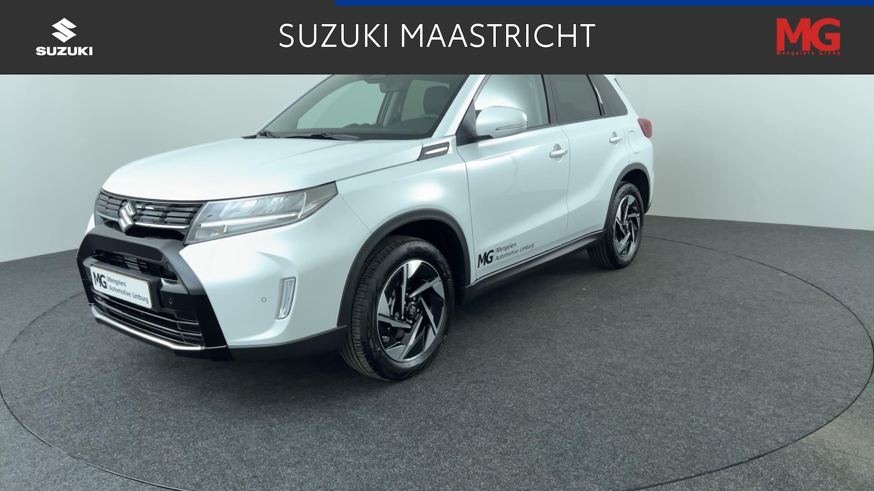 Suzuki Vitara - 1.5 Hybrid Style / Parkeersensoren / Dodehoeksensor / Navi - AutoWereld.nl