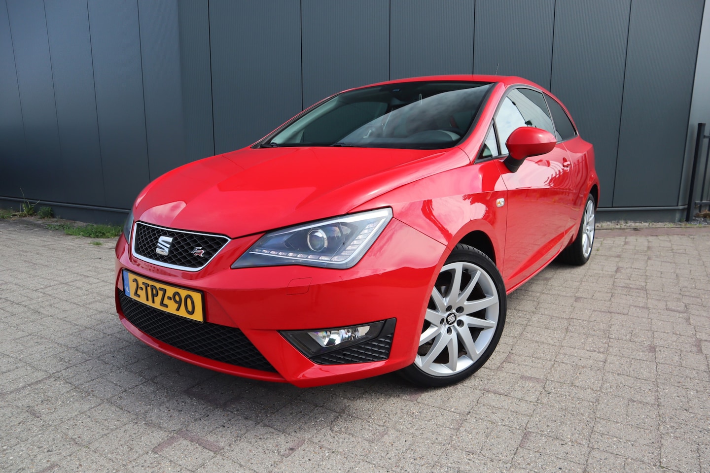 SEAT Ibiza - 1.2 TSI FR Dynamic Xenon Navigatie Cruise control  Pdc. - AutoWereld.nl