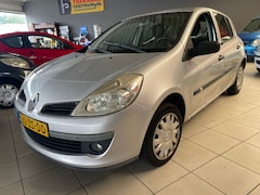 Renault Clio - 1.2-16V Special Line Netjes voor leeftijd en KM-stand meeneemprijs