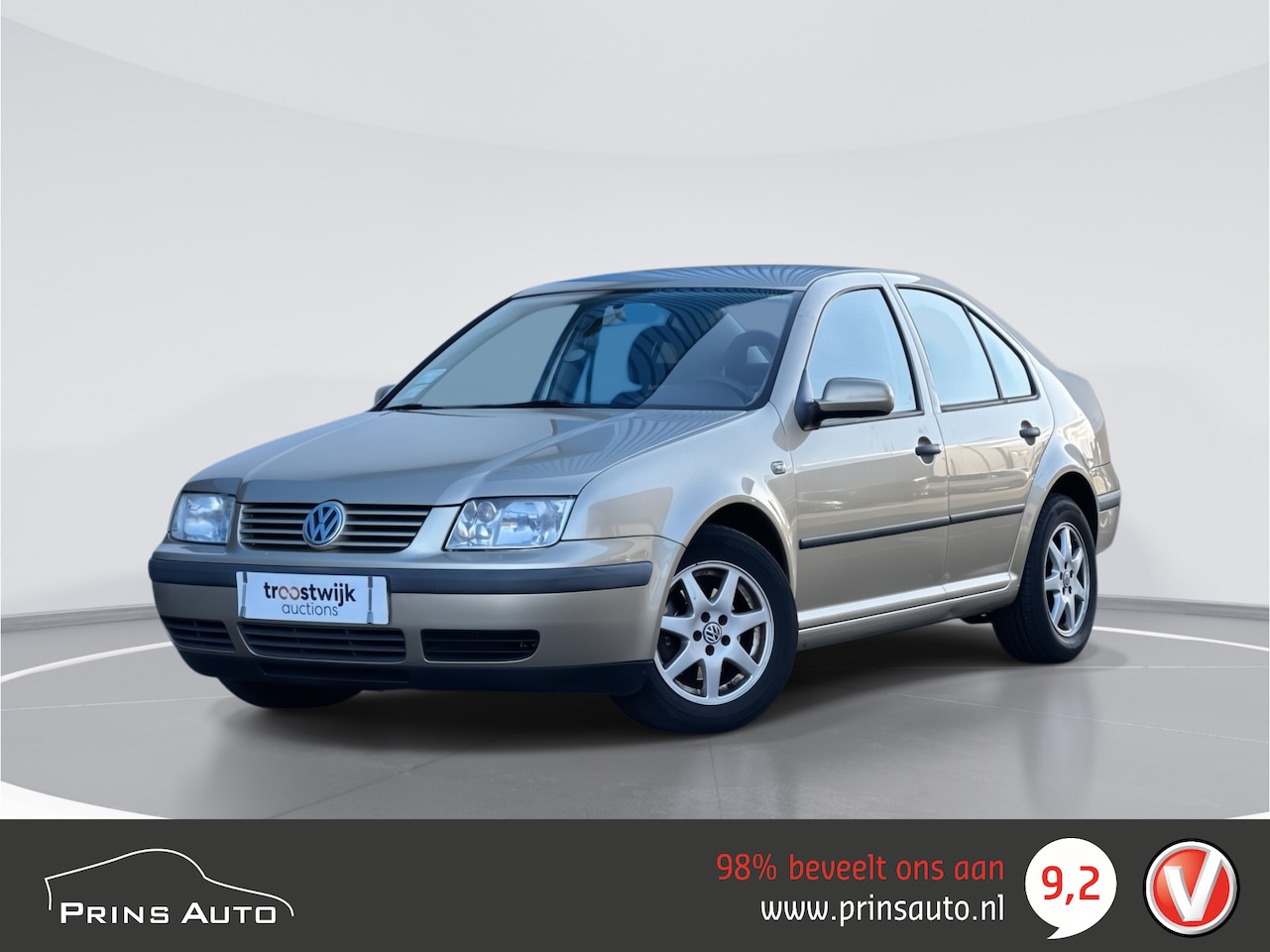 Volkswagen Bora - 2.0 |VOLL. ONDERH|TREKHAAK|AIRCO|NAP| 2496 - AutoWereld.nl