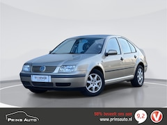 Volkswagen Bora - 2.0 |VOLL. ONDERH|TREKHAAK|AIRCO|NAP| 2496