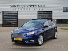 Ford Focus - 1.5 Titanium Edition / Navigatie / PDC / Trekhaak / N.A.P