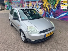 Ford Fiesta - 1.3 Ambiente 5 deurs goed rijdende auto lekker zuinig en betaalbaar in maandelijkse lasten