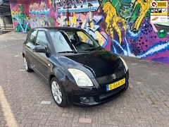 Suzuki Swift - 1.3 Base digitale airco sport velgen navigatie 5 deurs zeer leuke auto lage km stand bj 20