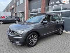 Volkswagen Tiguan - 1.5 TSI Highline LED ACC Pano Lane Carplay