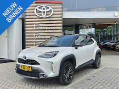 Toyota Yaris Cross - 1.5 HYBRID TREKHAAK PARK-SENSOREN BLIND-SPOT NAVI STOEL/STUURVERW KEYLESS DRAADLOOS LADEN