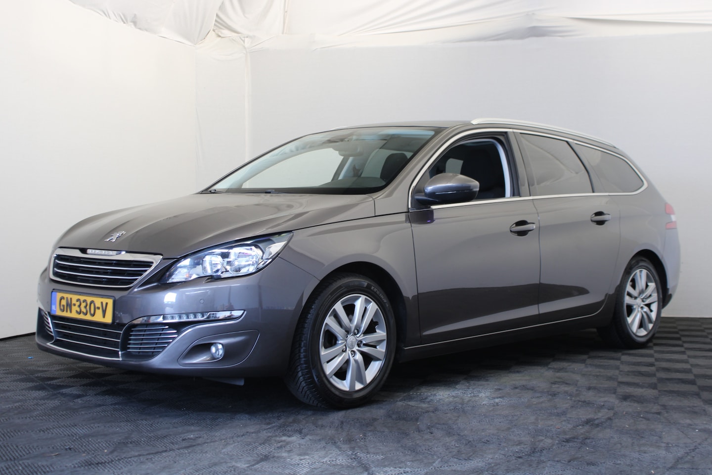 Peugeot 308 SW - 1.2 PureTech Blue Lease Executive 1.2 PureTech Blue Lease Executive - AutoWereld.nl