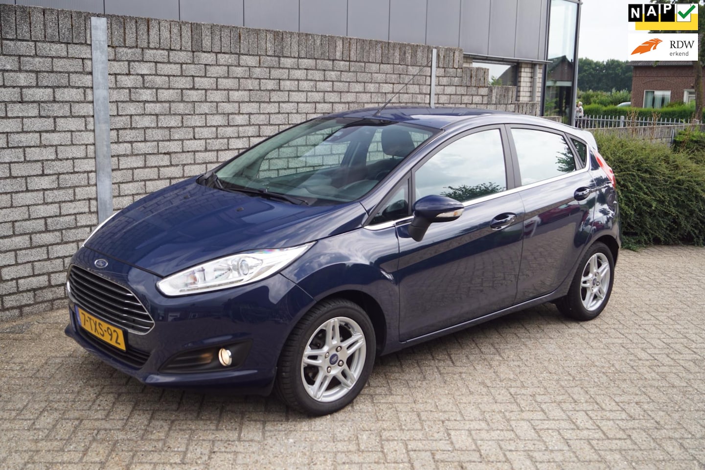 Ford Fiesta - 1.0 EcoBoost Titanium 5 Deurs Navi Clima Cruise PDC LMV Afneembare Trekhaak ENZ NL Auto. - AutoWereld.nl