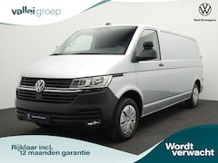 Volkswagen Transporter - 2.0 TDI 110 pk L2H1 28 | 3-zits | Parkeersensoren achter | Navigatie | Cruise control | Ca