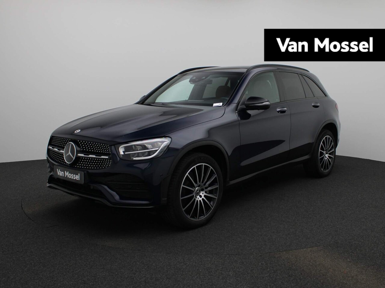 Mercedes-Benz GLC-klasse - 300de 4MATIC Business Solution AMG | LEER | PANO-SCHUIFDAK | NAVIGATIE | AMG PAKKET | Elek - AutoWereld.nl