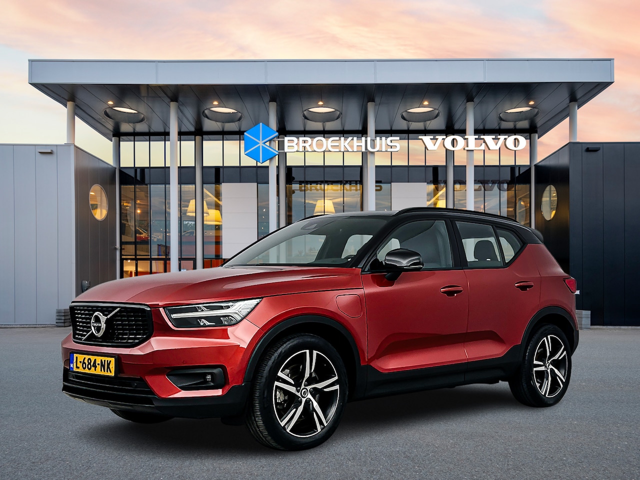 Volvo XC40 - T4 Recharge R-Design | 19' | Panoramadak | 360 Camera | Harman Kardon | Stuur/stoelverwarm - AutoWereld.nl