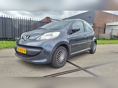 Peugeot 107 - 1.0-12V XS