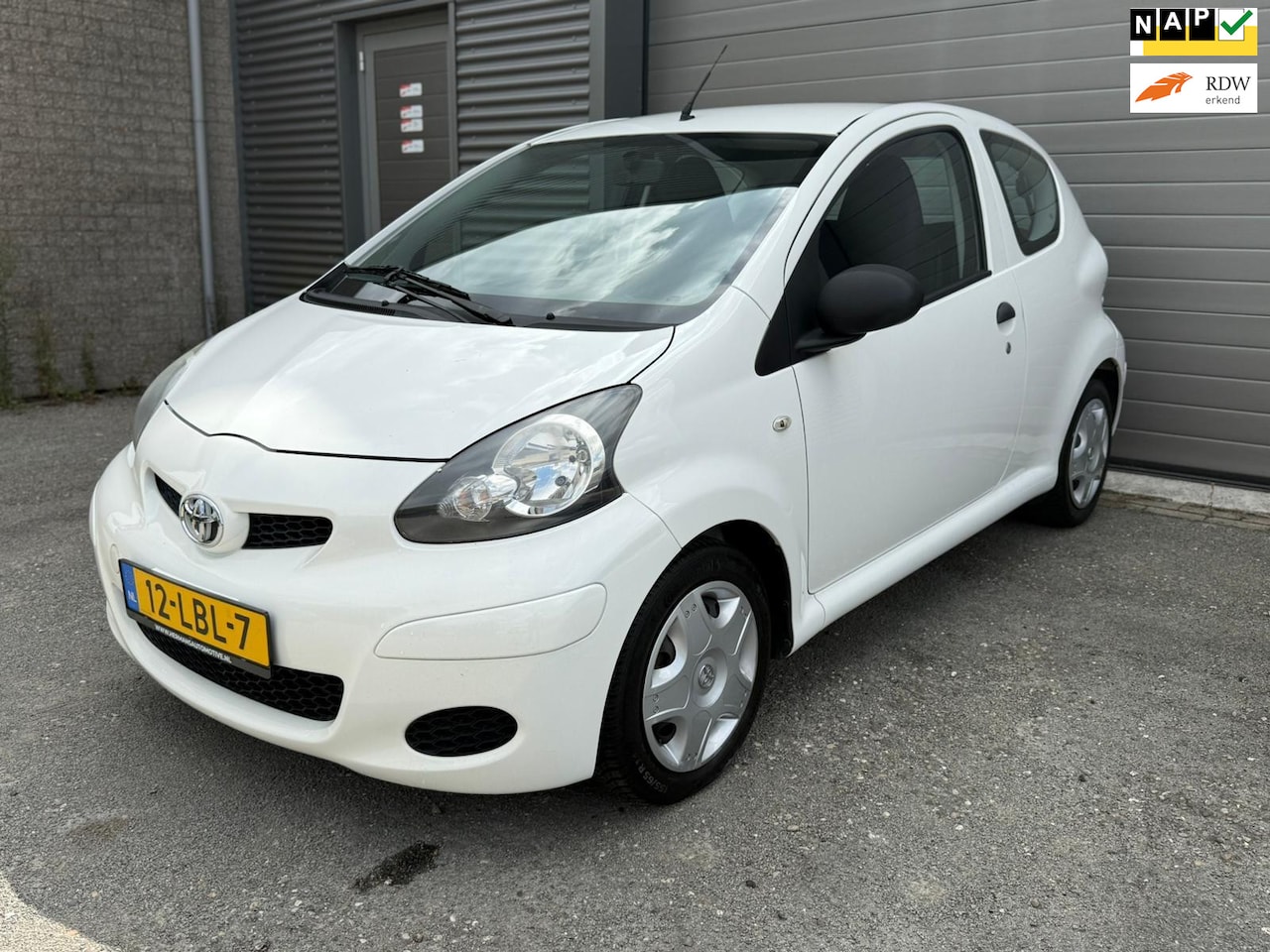 Toyota Aygo - 1.0-12V Access 1.0-12V Access - AutoWereld.nl