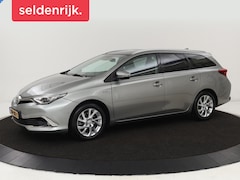 Toyota Auris - 1.8 Hybrid Lease Pro | Panoramadak | Stoelverwarming | Trekhaak | Camera | Navigatie | Key