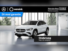 Mercedes-Benz GLA-Klasse - 250 e Luxury Line | Night | Trekhaak | Verwarmd stuurwiel |