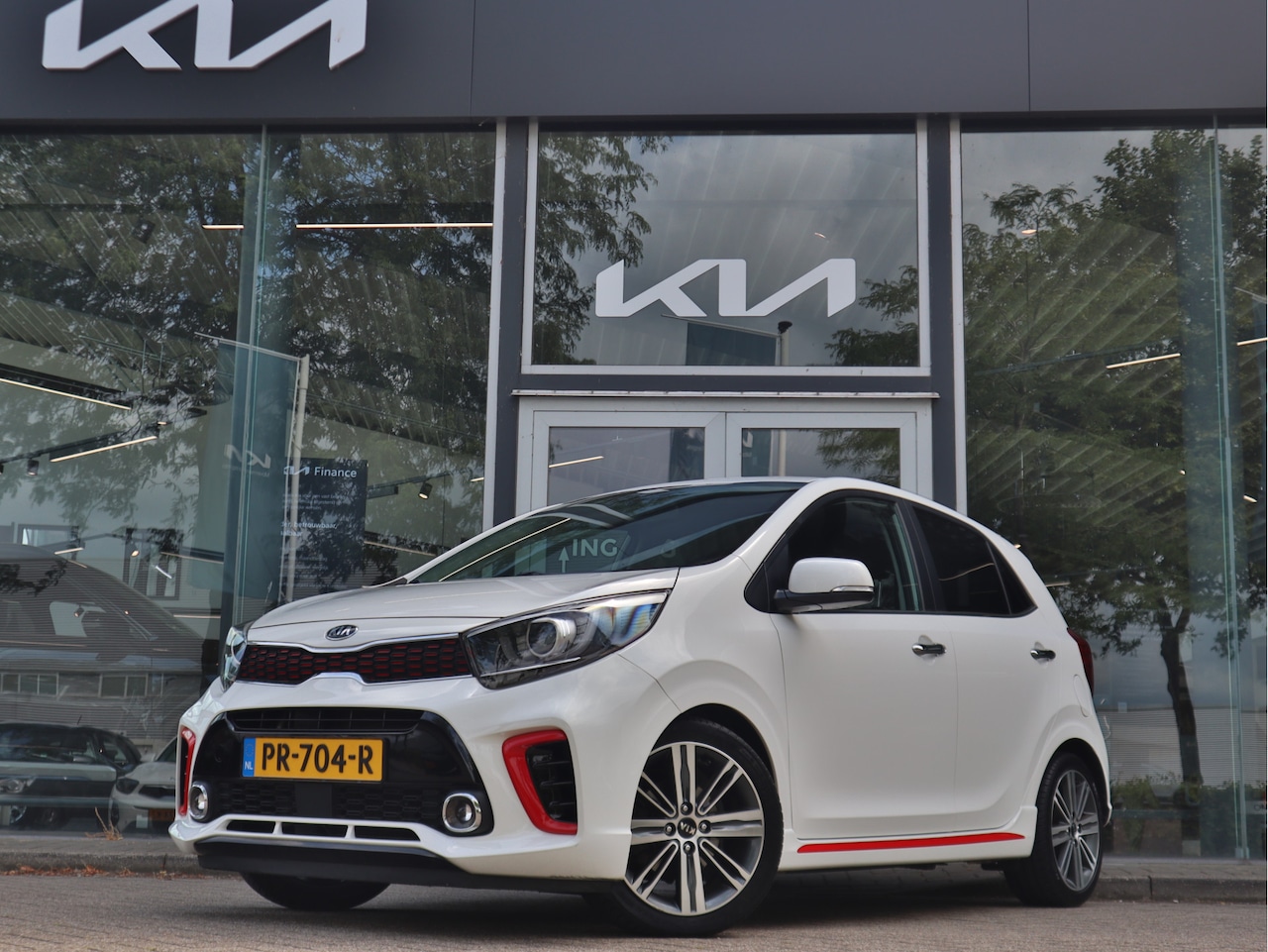 Kia Picanto - 1.2 CVVT GT-Line | Navigatie | Camera | Climate Control | Stoelverwarming | All-Season ban - AutoWereld.nl