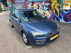 Ford Focus - 1.6-16V First Edition airco stereo elektrisch ramen centrale vergrendeling leuke auto