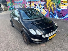 Smart Forfour - 1.1 blackbasic airco stuurbekrachtiging stereo nieuwe koppeling leuke auto