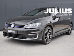 Volkswagen Golf - 1.4 TSI GTE, Panno, Adaptive, Xenon, 18"